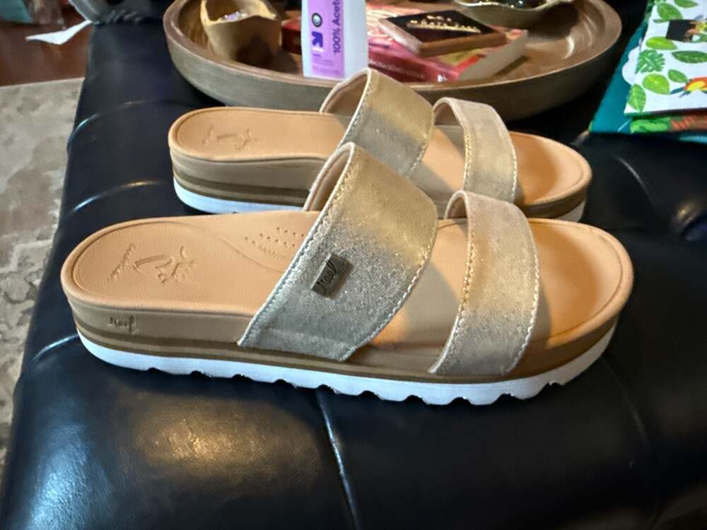 Reef Cushion Vista Hi Metallic Gold Platform Slide Sandals Size 9 (40)